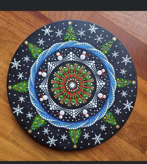 Cavas Art, Mandela Rock Painting, Christmas Mandala, Christmas Canvas Art, Mandala Painted Rocks, Mandala Rock Art, Stone Art Painting, Mandala Art Lesson, Mandala Artwork