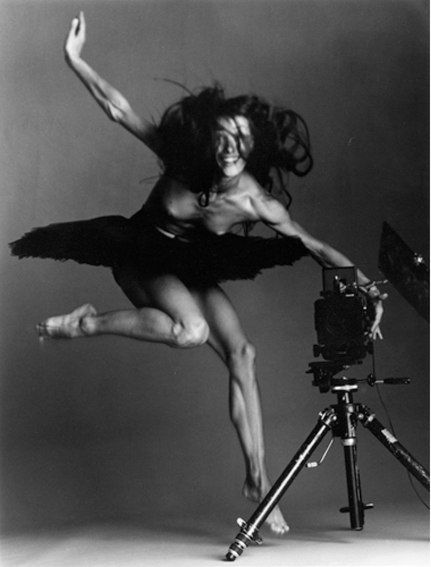 Sylvie Guillam self-portrait for Vogue Sylvie Guillem, Vogue Photography, Girls With Cameras, Dance Images, Photography Exhibition, Dance Movement, Shall We Dance, Richard Avedon, History Of Photography