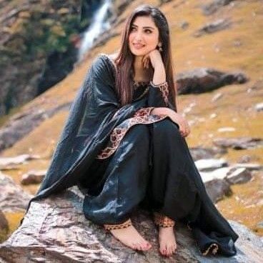 Mahadev Girls Dp, Eid Photoshoot Ideas, Punjabi Models, Indian Wedding Couple Photography, Girl Crush Fashion, Best Pose For Photoshoot, Indian Photoshoot, Beautiful Pakistani Dresses, Bridal Dress Fashion