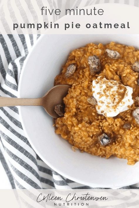 Clean Eating Pumpkin Recipes, Zucchini Oatmeal, Dietitian Recipes, Pumpkin Pie Oatmeal, Pumpkin Recipes Healthy, Medicine Tips, Pumpkin Smoothie, Pumpkin Pie Mix, Pumpkin Pasta