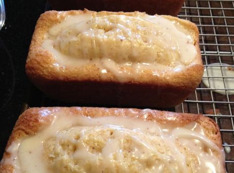 Eggnog Bread with Rum Glaze خبز فرنسي, Eggnog Bread, Christmas Eggnog, Egg Nog, Bread Ingredients, Crumpets, Christmas Cooking, Dessert Bread, Holiday Cooking