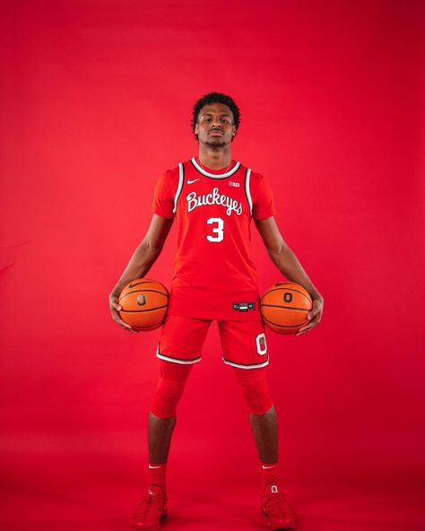 @bronny on Instagram: “buckeye nation? #notcommitted 🙂👍🏾” Fifa Players, Basketball Drip, Basketball Pictures Poses, Ohio State Basketball, Bronny James, College Basketball Players, Buckeye Nation, State Of Ohio, Basketball Photos