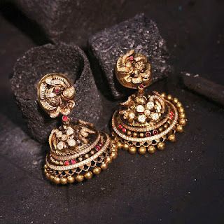 Temple Jewellery Jhumkas, Golden Jhumka, Gold Things, Jhumkas Earrings, Ruby Jewelry Necklaces, Festival Jewellery, Gold Jhumka, Jhumka Designs, Bridal Diamond Necklace