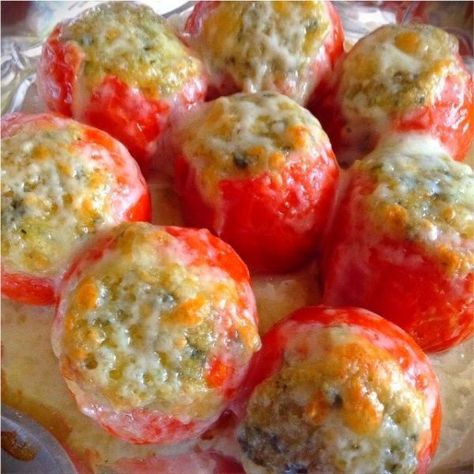 Campari Tomatoes, Tomato Recipe, Savory Sides, Stuffed Tomatoes, Side Items, Cholesterol Lowering, Tomato And Cheese, Green Sauce, Catering Food