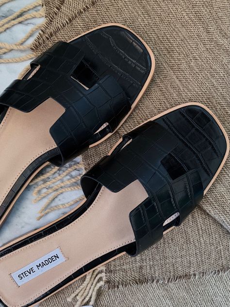 Steve Madden Hayden Sandal, Steve Madden Sandals, Matte Lipstick, Cute Shoes, Slide Sandals, Girls Shopping, Steve Madden, Balenciaga, Fashion Shoes