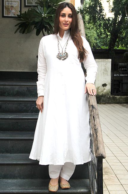 Top 10 Kareena Kapoor's Pregnancy Outfits: She Has Literally Own The Pregnancy Cute Maternity Dresses, Clothes For Pregnant Women, Pregnancy Style, Simple Kurti Designs, Stylish Maternity Outfits, Kurti Designs Party Wear, Kareena Kapoor Khan, Kurta Designs Women, Dress Indian Style