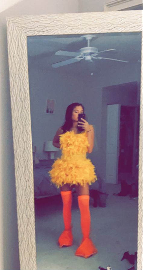 Yellow Dress Halloween Costume, Duck Costume For Women, Yellow Costume Ideas, Disfraces Carnaval Originales Ideas, Big Bird Halloween Costume, Tweety Bird Costume, Camp Costume, Big Bird Costume, Funny Fancy Dress