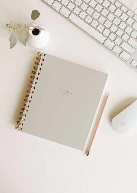 Stationary Design Inspiration, Daily Planner Journal, Intentional Life, Simple Planner, Brand Photography Inspiration, Mom Planner, Desk Essentials, Supportive Friends, Stationary Design