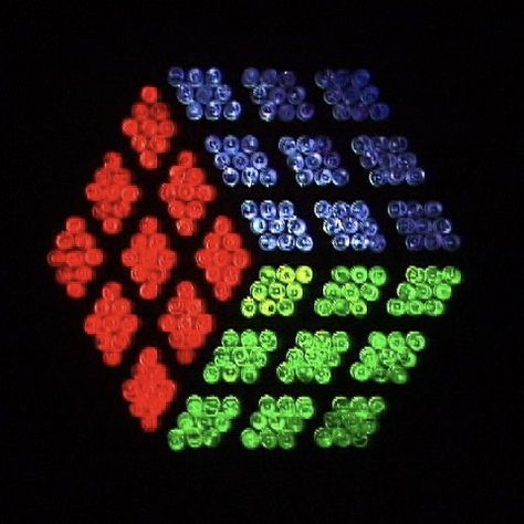 Lite Bright Patterns, Light Brite Patterns, Lite Brite Ideas, Lite Brite Designs, Lite Bright, Rhinestone Patterns, Tile Mat, Lite Brite, Tv Head