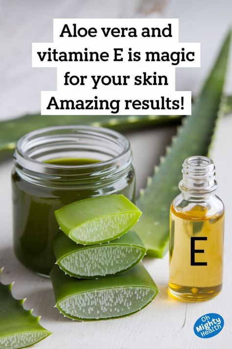 Fresh cut aloe vera leaves next to jar of green gel and vitamin E oil bottle on white wooden surface for natural facial skincare. Vitamin E And Aloe Vera For Face, Aloe Vera Recipes Skin, Diy Aloe Vera Skin Care, Benefits Of Aloe Vera For Skin, How To Use Aloe Vera Gel For Face, Aloe Vera Diy Recipes, Vitamin E Oil Uses, Aloe Vera Face Moisturizer, Vitamin E For Face