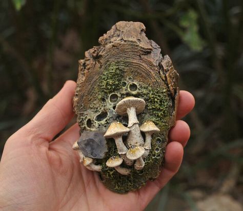 32 Fantastical Illustrations And Miniature Sculptures Created By Me Nature Art Sculpture, Dried Mushroom Art, 3d Mushroom Art, Polymer Clay Sculpture Ideas, Lichen Art, Wood Acorns, Clay Sculpture Art, Mushroom Sculpture, Polymer Clay Mushroom