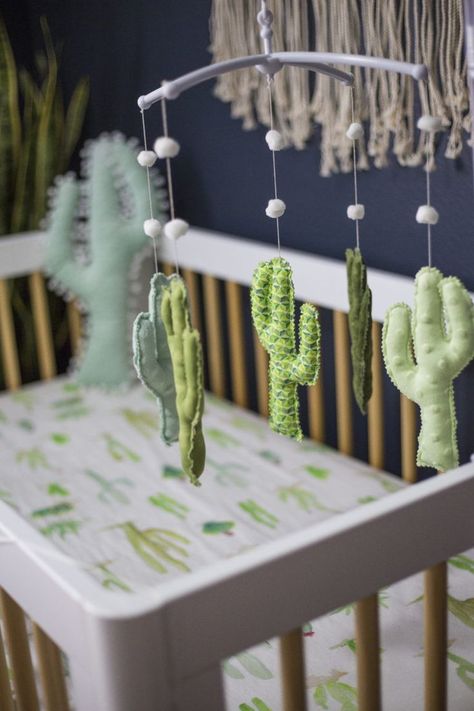 Cactus Mobile, Cactus Decorations, Cactus Nursery, Boho Cactus, Baby Cactus, Mobile Project, Diy Wand, Nursery Room Boy, Green Nursery