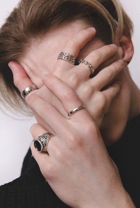 Y/n Y/l/n a well known TikToker for his dance videos and looks.He end… #romance #Romance #amreading #books #wattpad Aesthetic Man, Cool Rings For Men, Rings Aesthetic, Mens Rings Fashion, Look Rock, Mens Jewelry Necklace, Rings Rings, Jewelry Rings Diamond, Men's Jewelry Rings