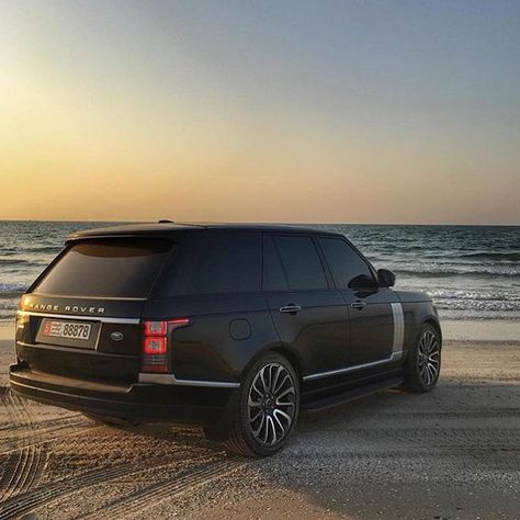 Range Rover Vogue Autobiography, Baddie Cars, Iphone Wallpaper Planets, Wallpapers Cars, Most Luxurious Car, Tattoo Car, Cars Tattoo, Quotes Car, Computer Wallpaper Hd