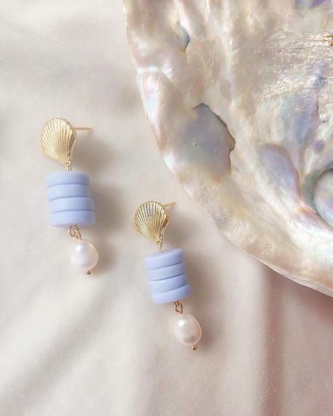 Clay Pearl Earrings, Clay Beads Earrings, Clay Bead Earrings, Anklets Diy, Honey Jewelry, Polymer Clay Jewelry Diy, Clay Jewelry Diy, Earrings Inspiration, Themed Jewelry