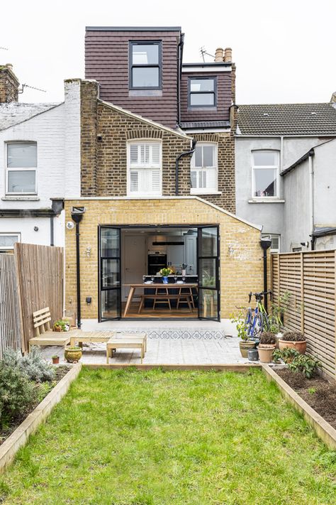 Portfolio | A wraparound extension in Lambeth | Resi Victorian Side Extension, Pretty House Interior, Small Terraced House Extension, Pitched Roof Extension, Terraced House Extension, Victorian Terrace Extension, Terrace House Extension, Terraced House Interior, Extension Exterior