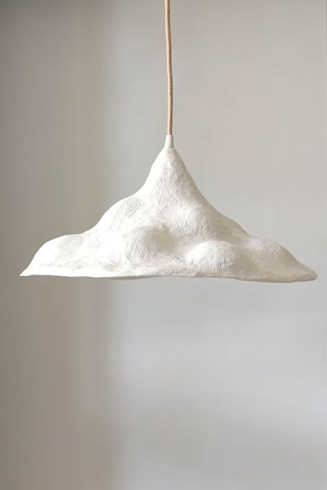 One Paper Mache Pendant Lamp Bubbles Ceiling - Etsy Italy Paper Lamp Design, Paper Mache Light Shade, Paper Mache Lanterns, Paper Mache Lamp Shade, Papier Mache Lamp, Paper Mache Light, Paper Mache Home Decor, Lamps Ceramic, Paper Pendant Light