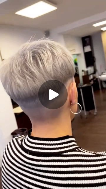 Underneath Hair, Chic Short Hair, Short Hairstyles For Thick Hair, Short Choppy Hair, Short Hair Over 60, Short Hair Styles For Round Faces, Hair Ponytail Styles, Curly Hair With Bangs, Short Black Hairstyles