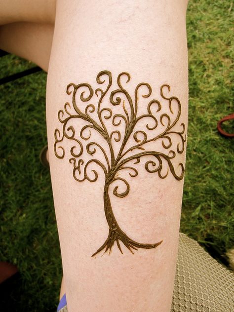 Tree of life | Flickr - Photo Sharing! Henna Tree, Cool Henna, Henne Tattoo, Inai Pengantin, Cute Henna Tattoos, Small Henna, Henna Drawings, Cute Henna, Tato Henna