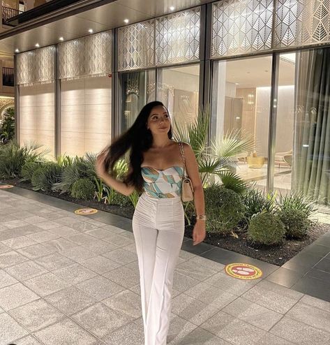 OOTD Location: Coiya Restaurant :) Fancy Restaurant Outfit Dresses, Restaurant Look Outfit, Restaurant Outfit Ideas Summer, Elegant Restaurant Outfit, Restaurant Clothes Outfits, Cute Restaurant Outfits, Outfits For Fancy Restaurant, Restaurant Dress Outfit, Outfit Ideas For Restaurant