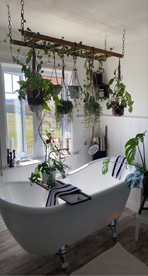 bathroom decor with plants ideas Clawfoot Tub Bathroom Plants, Bath Tub Plants, Big Tub Decor Ideas, Hanging Plants Over Tub, Hanging Plants Over Bathtub, Plants Above Bathtub, Plants Around Tub, Boho Clawfoot Tub Bathroom, Garden Tub Bathroom Ideas