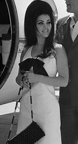 Priscilla Presley Priscilla Presley Style, Young Priscilla Presley, Couples Halloween Outfits, Elvis And Priscilla, Priscilla Presley, Austin Butler, Couple Halloween, 1960s Fashion, 60s Fashion