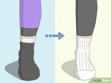 7 Simple and Effective Ways to Soothe Itchy Legs Itchy Legs At Night, Itchy Legs, Calamine Lotion, Hydrocortisone Cream, Restless Legs, Leg Training, Restless Leg Syndrome, Compression Stockings, Environmental Factors