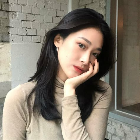 Ryujin Haircut, Korean Short Hair, Hair Style Korea, Korean Hair, Haircut Inspo, Peinados Fáciles Para Cabello Corto, Style Korea, Haircuts Straight Hair, Haircuts For Medium Hair