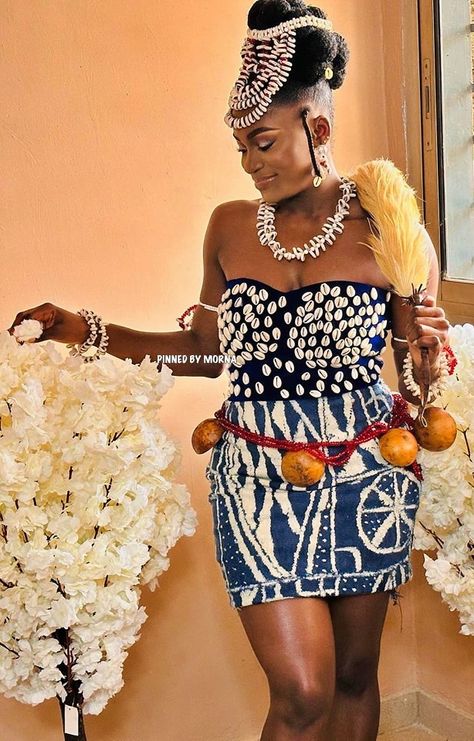 Fulems Closet - Cameroon 🇨🇲 African Traditional Wear Culture Women, Cameroonian Traditional Dresses, Model Habits, Toghu Cameroon, Cameroon Women, Cameroon Clothing, African Bridal Dress, African Traditional Wear, Kente Dress