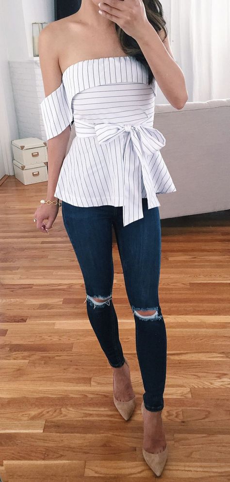 Striped off-shoulder peplum top Off Shoulder Peplum Top, Looks Jeans, Petite Maxi Dress, Striped Peplum Top, Extra Petite, Outfit Chic, Fashion Petite, Petite Fashion, Outfit Casual