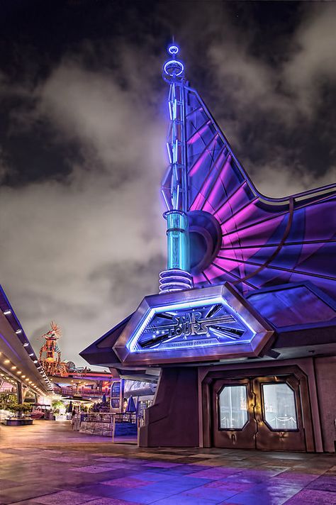 Disneyland Wallpaper, Disneyland Tomorrowland, Disneyland Aesthetic, Disneyland Rides, Disneyland California Adventure, Disney Imagineering, Disney Blog, Star Tours, Hdr Photography