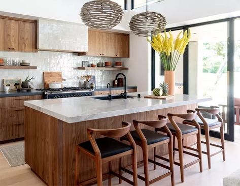 Mcm Kitchen, California Modern, Mid Century Modern Kitchen, Kitchen Decor Modern, Mid Century Kitchen, Minimalist Room, Kitchen Fittings, Modern Room, Contemporary Kitchen