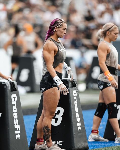 Crossfit Motivation Women, Danielle Brandon, Crossfit Motivation, Crossfit Women, Full Body Hiit Workout, Crossfit Girls, Crossfit Gym, Fitness Photos, Crossfit Games