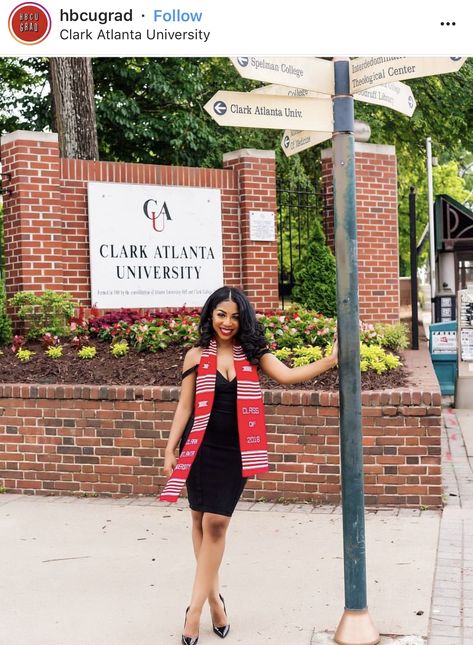 Usc Graduation, Clark Atlanta Graduation Pictures, Nova Southeastern University Graduation, Uc Davis Graduation Photos, Clark Atlanta University, Spelman College, College Living, University Graduation, Graduation Dress