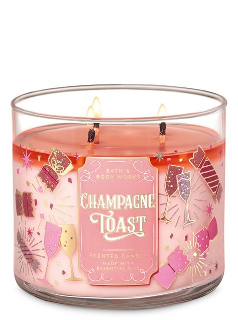 Candle Obsession, Alat Makeup, Sweet Candles, Christmas Smell, Bath N Body Works, Bath Body Works Candles, 3 Wick Candle, Body Creams, Bath And Body Works Perfume