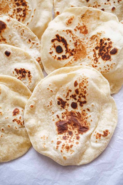 How To Make Flatbread, Soft Flatbread, Homemade Flatbread Recipes, Great Sandwiches, Little Sunny Kitchen, Homemade Naan Bread, Easy Flatbread, Homemade Flatbread, Pan Pita