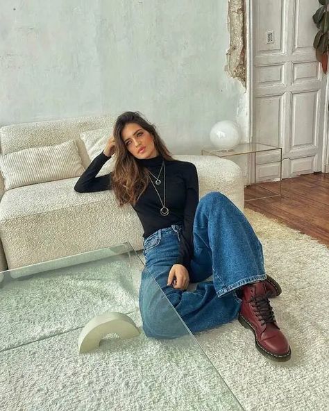 Sara Carbonero cumple 38 años: recordamos sus mejores looks de moda y belleza - Foto 2 Looks Sara Carbonero, Mom Jeans, Winter Outfits, Street Style, My Style, Pants, How To Wear, Clothes, Instagram