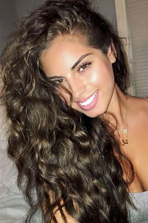 How to Curl Your Hair: Wavy Curls for Holidays or Just a Glamorous Day | Page 3 of 3 Nazanin Kavari, Wavy Curls, Natural Curls, Hair Skin, Curled Hairstyles, Beautiful Woman, Beauty Inspiration, Beautiful Eyes, Pretty Face