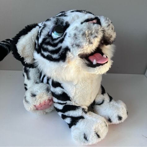 FurReal Friends Roarin' Ivory The Playful White Tiger Interactive Pet Toy Furreal Friends, Fur Real Friends, White Tiger, Pet Toys, Batteries, Wonder, Pet, Toys, Jewelry Watches