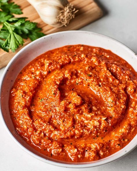 Romesco Dip, Roasted Red Pepper Dip, Red Pepper Dip, Delicious Dips Recipes, Stuffed Pepper Dip, Romesco Sauce, Sherry Vinegar, Raw Vegetables, Toasted Almonds