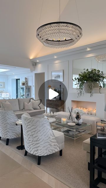 Christina Palm Svaneeng Mertz on Instagram: "House Tour of my home
.
So many have asked for a house tour of our home so today I finally did a quick walk through the entire house for all of you ladies to see the layout of each room. The video is +8min long 
.
#HouseTour #Home #Contempory #Classic #Cottage #Farmhouse #Farmlife #Weekend #SwanfieldLiving #InteriorDecor #InteriorDesign #Decor #LuxuryLiving #LuxuryDecor #Indretning #Inredning #inredningsdetaljer #indretningsinspiration #indretningsarkitekt #luxurylifestyle #decoration #deco #decorations #interiordetails #interiorstyling #living #home #homedecor #architecture" Living Room And Kitchen Together, Home Tour Videos, Long Living Room Layout, Long Living Room, Classic Cottage, Cottage Farmhouse, Livingroom Layout, House Interior Decor, House Tour