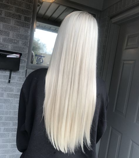 #platinumblonde #blonde Platnium Blonde Hair, Blonde Hair Pale Skin, Hair Levels, Platinum Blonde Hair Color, Blonde Hair Transformations, Beautiful Blonde Hair, Hair Silky, Platinum Hair, Blonde Hair Inspiration