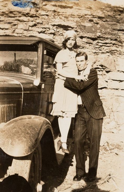 Blanche Barrow, Henry Tonks, Bonnie Et Clyde, Bonnie And Clyde Quotes, 1920s Gangsters, Bonnie And Clyde Photos, Clyde Barrow, Famous Outlaws, Bonnie Parker