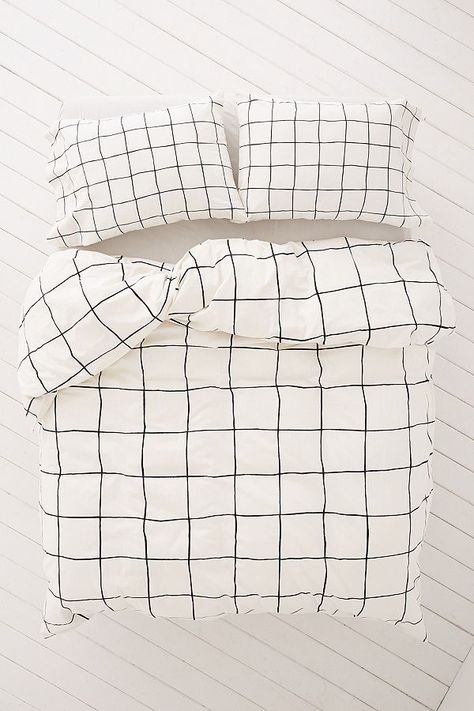 Duvet Covers Urban Outfitters, Hunting Room, Hiasan Bilik Tidur, Trendy Apartment, Dekorasi Kamar Tidur, Man Caves, Aesthetic Rooms, Room Storage, Style At Home