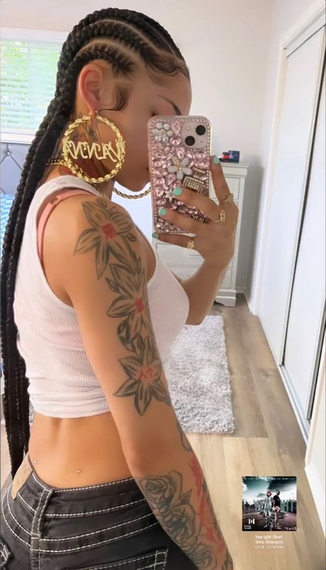 Baddie Mirror Pics, Baddie Tattoos, Places To Get Tattoos, Mirror Flicks, Henna Inspired Tattoos, Henna Tattoo Hand, Natural Face Skin Care, Cute Couple Gifts, Protective Hairstyles Braids