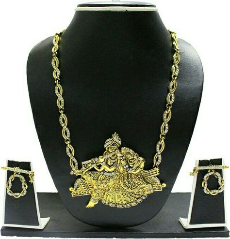 Radha krishna pendent chain.... Krishna Pendent, Krishna Pendant, Gold Pendent, Gold Earrings Designs, Gold Set, Radha Krishna, Designer Earrings, Locket, Krishna