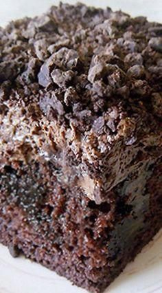 Heath Bar, Chocolate Poke Cake, Dump Cakes, Kolaci I Torte, Poke Cake Recipes, Poke Cakes, Chocolate Cakes, Läcker Mat, A Piece Of Cake