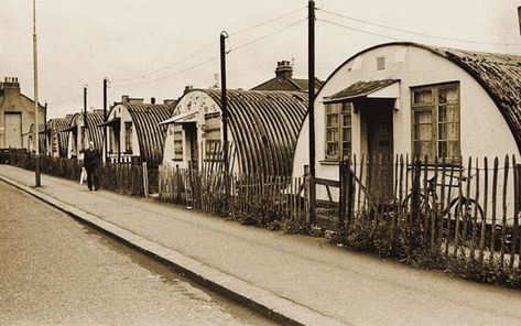 Unity Homes, 1940s House, Quonset Homes, Historic London, Prefabricated Homes, London Blitz, Historical London, Tzatziki Recipes, Vintage Guide