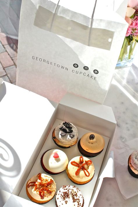 Georgetown cupcakes Rich Future, Aesthetic Desserts, Georgetown Cupcakes, Cupcakes Ideas, Future Lifestyle, Sweet Desserts, Cafe Food, Pretty Food, Food Cravings