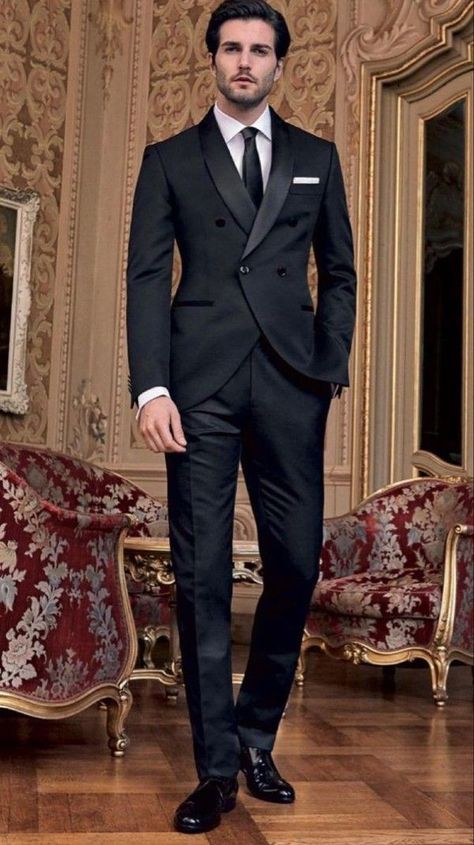 Men Classic Tuxedo Design Ideas 2022 Tuxedo Design, Mens Tux, Mens Suits Black, Men Suit Wedding, Wedding Suits Men Black, Wedding Tux, Black Suit Wedding, Slim Fit Suit Men, Costume Noir